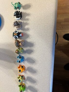 Littlest Pet Shop Assorted Color Mini Figure Set - 10 pcs